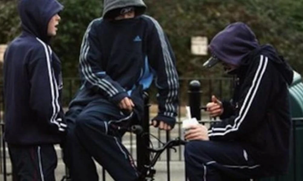 Αθήνα - Σχολεία: Φόβος και τρόμος οι συμμορίες ανηλίκων - Σε απόγνωση οι γονείς (βίντεο)